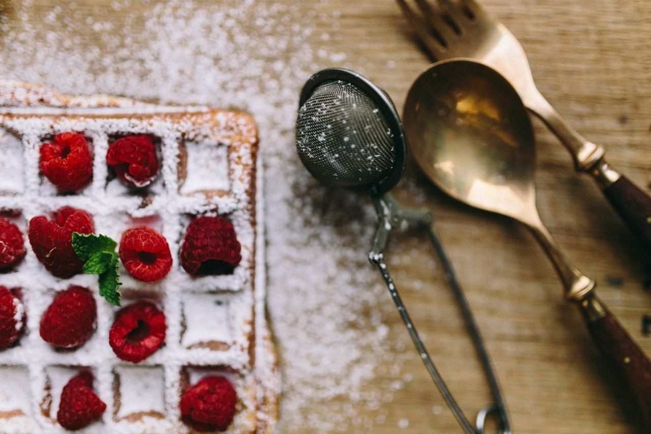 kaboompics.com_ Homemade waffle with raspberries II